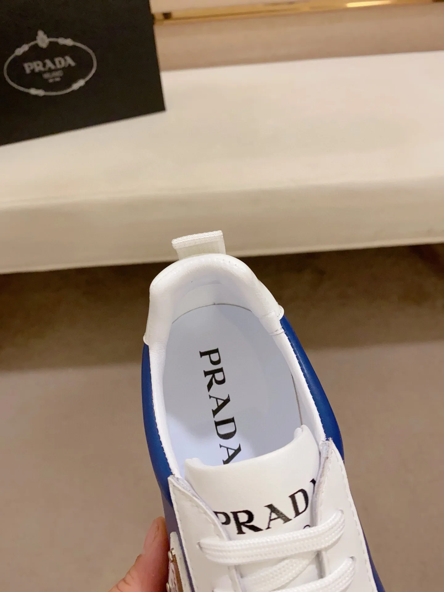 Men's shoes 💰: 500💰 [Prada～Prada] Trendy new styles are on the market. Same style as the official website. Counter quality. Original matching. [Strong] [Strong] Selected first-layer cowhide fabric. Comfortable and breathable sheepskin lining, fine workmanship, upper layer made of 100% pure cowhide, original last shape, comfortable on the feet, shoe sizes 38 to 44